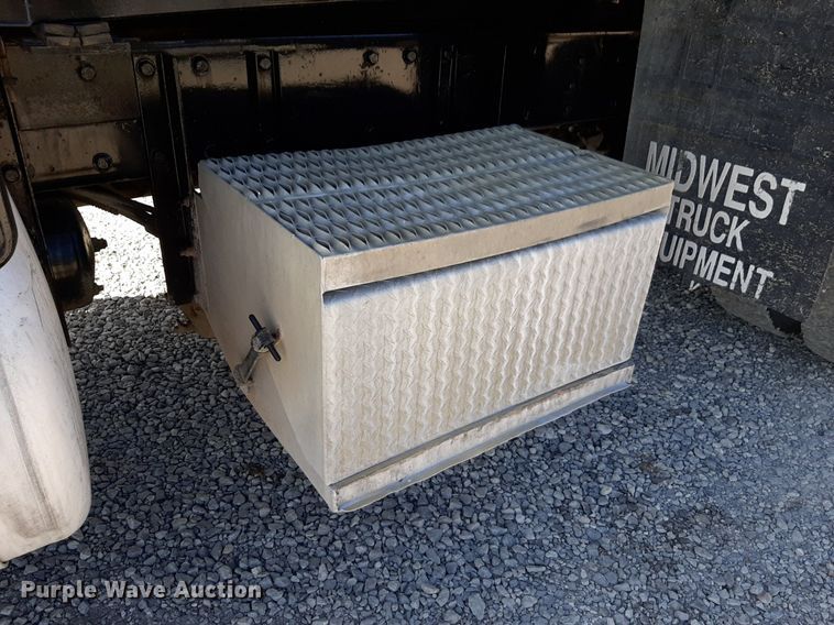 image for item DP2718 1993 Peterbilt 357 dump truck