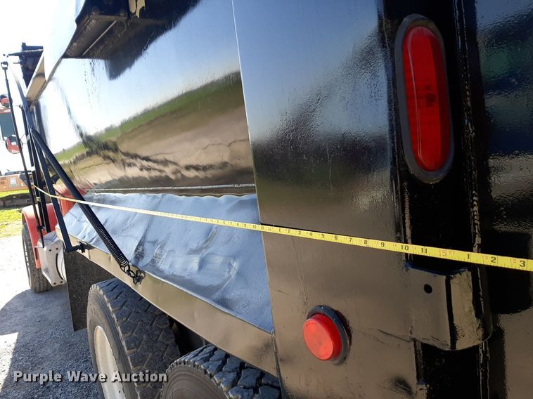 image for item DP2718 1993 Peterbilt 357 dump truck