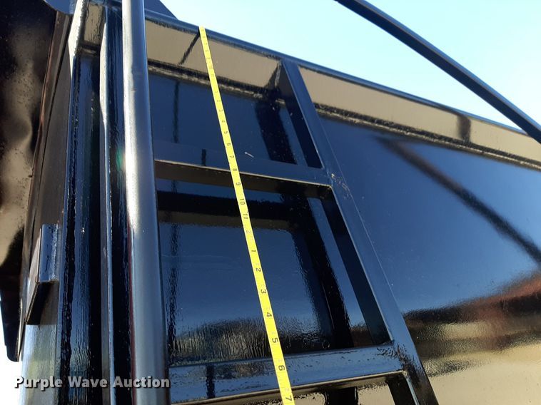 image for item DP2718 1993 Peterbilt 357 dump truck