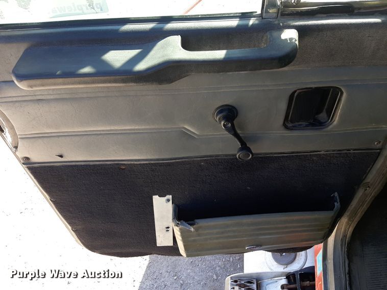 image for item DP2718 1993 Peterbilt 357 dump truck