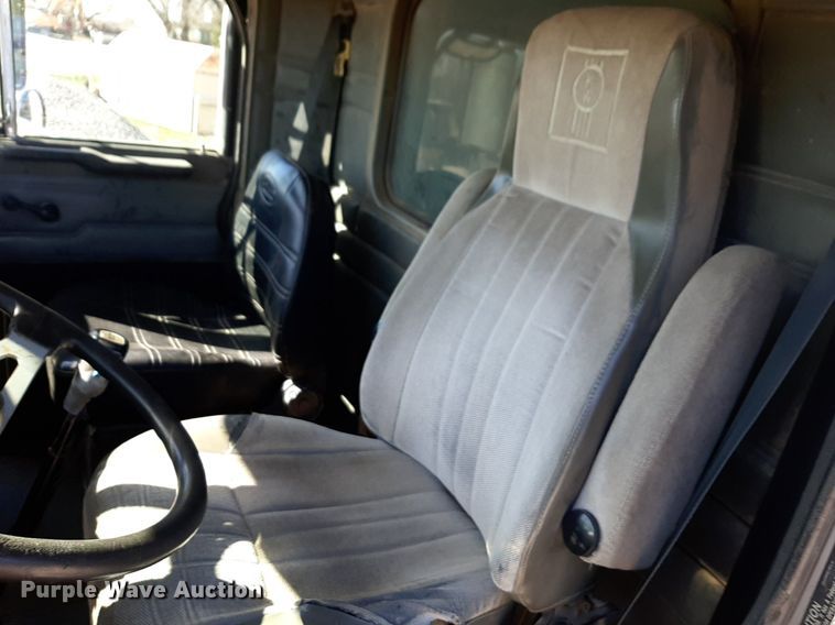 image for item DP2718 1993 Peterbilt 357 dump truck