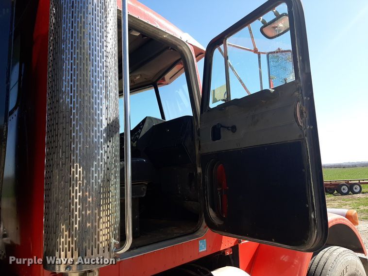 image for item DP2718 1993 Peterbilt 357 dump truck