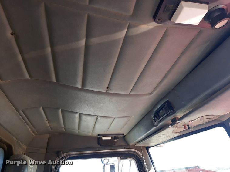 image for item DP2718 1993 Peterbilt 357 dump truck