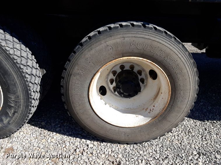 image for item DP2718 1993 Peterbilt 357 dump truck