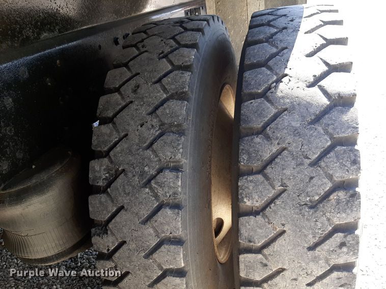 image for item DP2718 1993 Peterbilt 357 dump truck