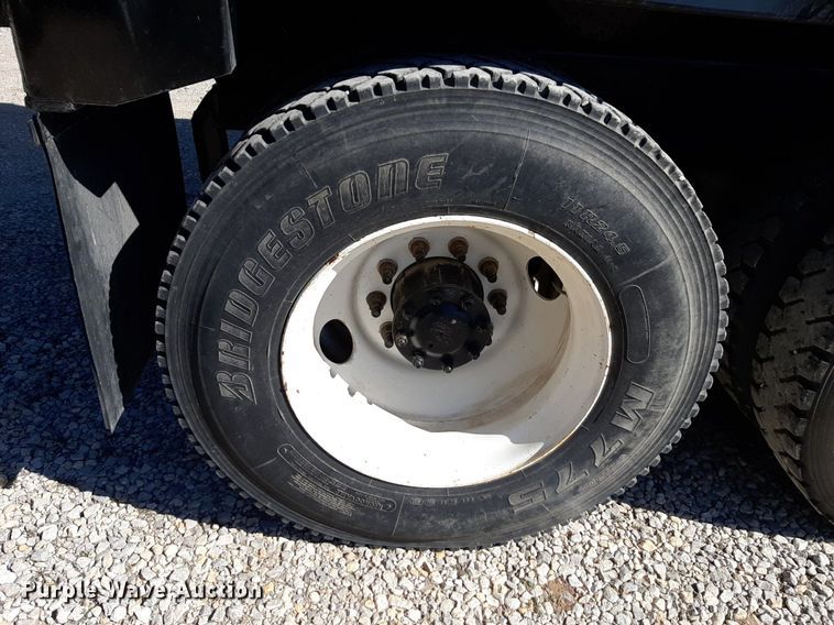 image for item DP2718 1993 Peterbilt 357 dump truck