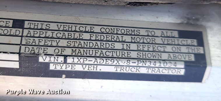 image for item DP2718 1993 Peterbilt 357 dump truck