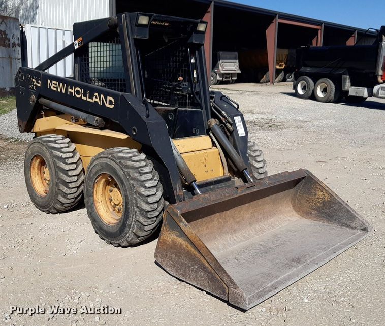 image for item DP2721 1995 New Holland LX865 skid steer loader