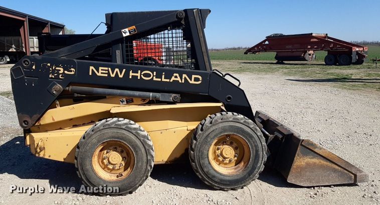 image for item DP2721 1995 New Holland LX865 skid steer loader