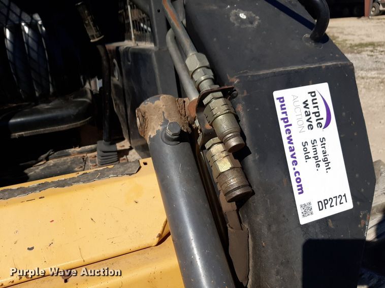 image for item DP2721 1995 New Holland LX865 skid steer loader