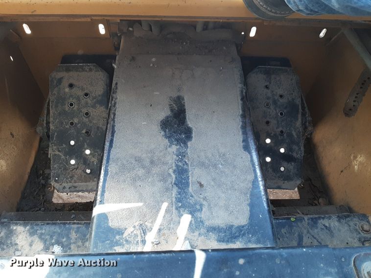 image for item DP2721 1995 New Holland LX865 skid steer loader