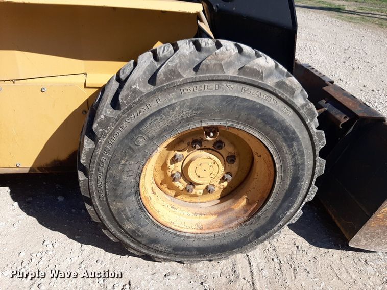 image for item DP2721 1995 New Holland LX865 skid steer loader