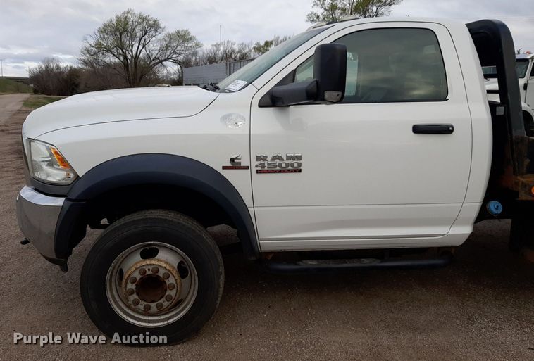 image for item DP2737 2017 Dodge Ram 4500 flatbed truck