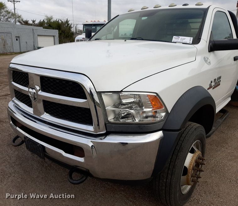 image for item DP2737 2017 Dodge Ram 4500 flatbed truck