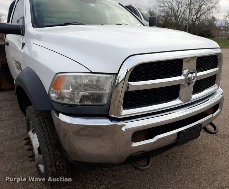 image for item DP2737 2017 Dodge Ram 4500 flatbed truck