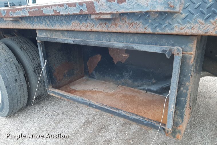 image for item DP2737 2017 Dodge Ram 4500 flatbed truck