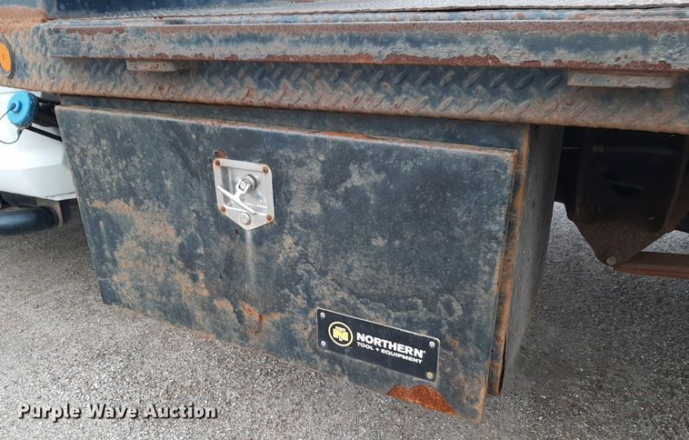 image for item DP2737 2017 Dodge Ram 4500 flatbed truck