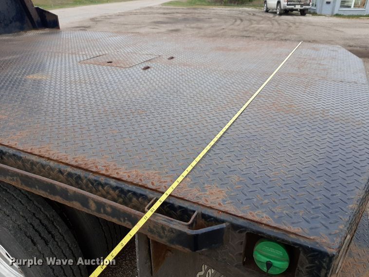 image for item DP2737 2017 Dodge Ram 4500 flatbed truck