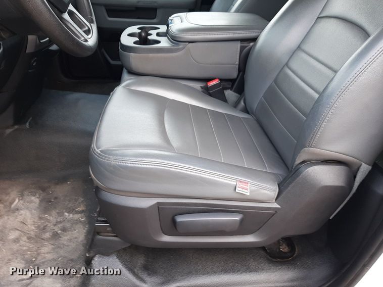 image for item DP2737 2017 Dodge Ram 4500 flatbed truck