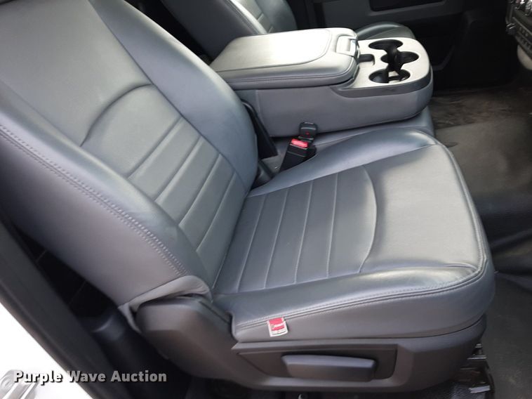 image for item DP2737 2017 Dodge Ram 4500 flatbed truck