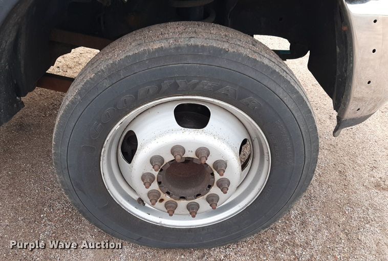 image for item DP2737 2017 Dodge Ram 4500 flatbed truck