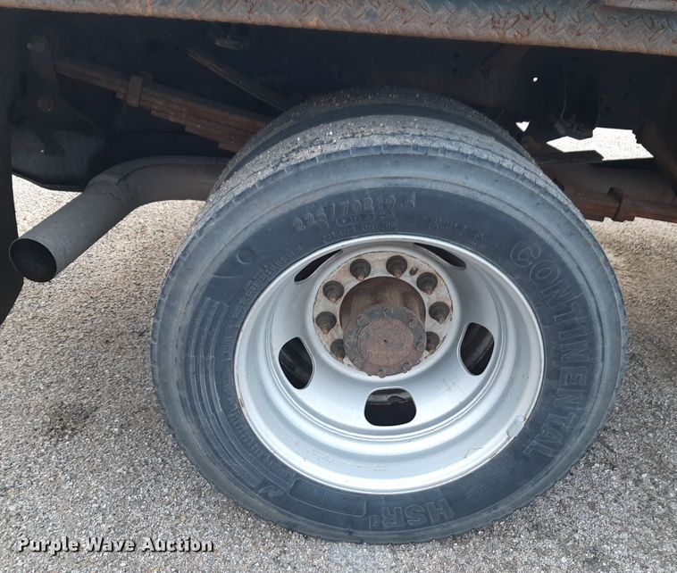 image for item DP2737 2017 Dodge Ram 4500 flatbed truck