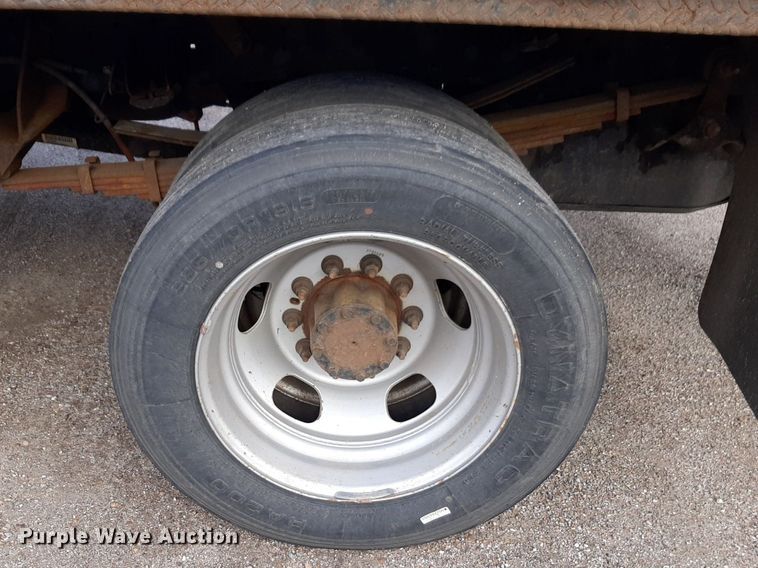 image for item DP2737 2017 Dodge Ram 4500 flatbed truck