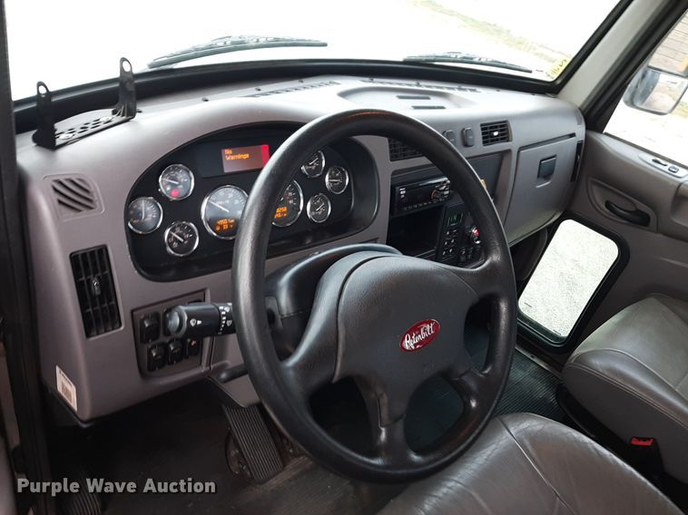 image for item DP2738 2020 Peterbilt  348 flatbed truck