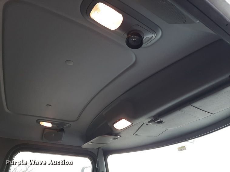 image for item DP2738 2020 Peterbilt  348 flatbed truck