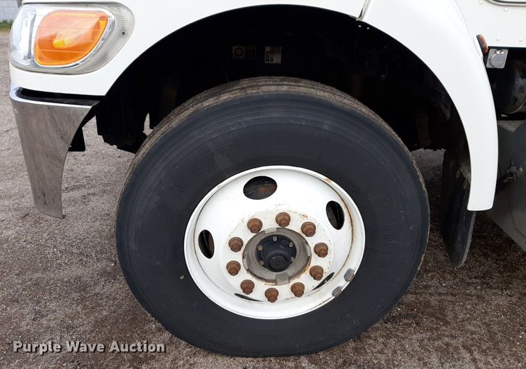 image for item DP2738 2020 Peterbilt  348 flatbed truck