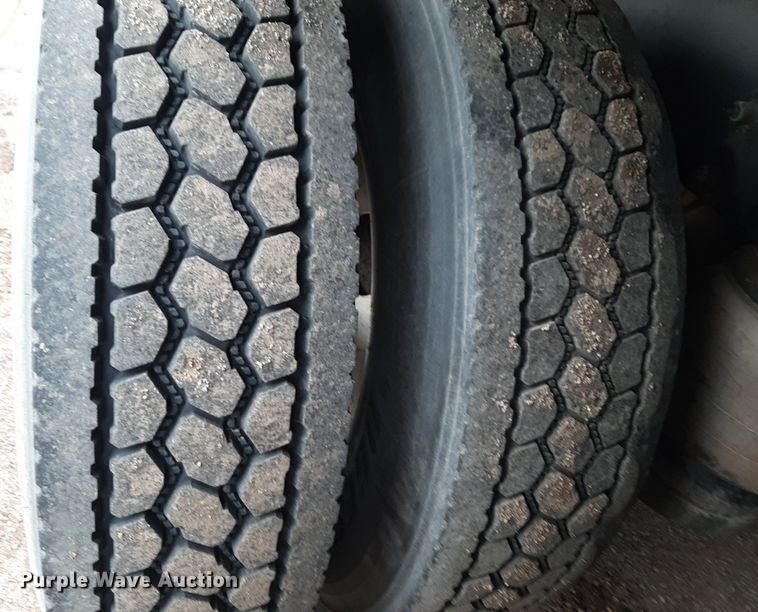 image for item DP2738 2020 Peterbilt  348 flatbed truck