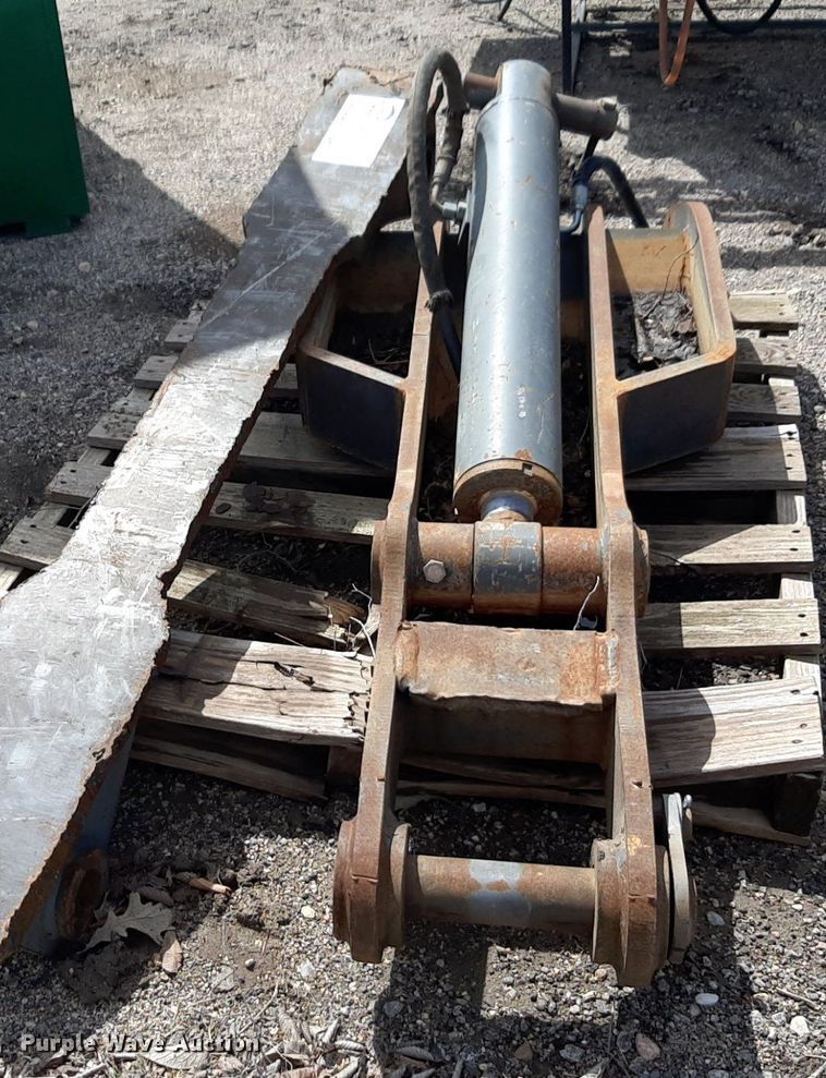 image for item DP2782 Geith hydraulic thumb