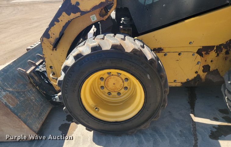 image for item DP3499 2014 Caterpillar 262D skid steer loader