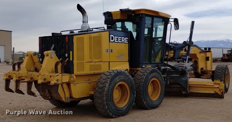 image for item DQ6007 2011 John Deere 772G motor grader