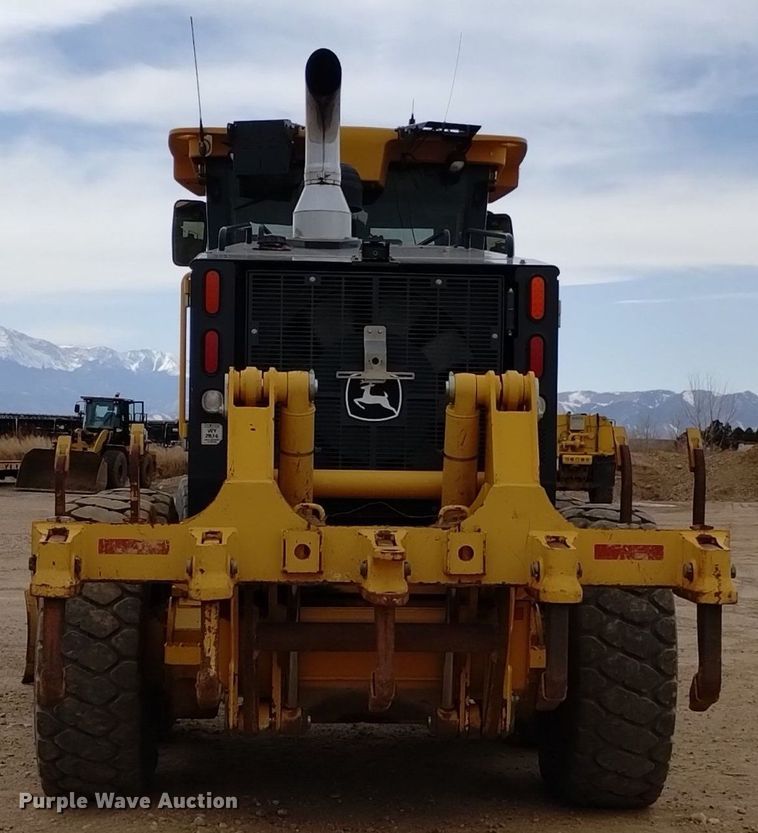 image for item DQ6007 2011 John Deere 772G motor grader