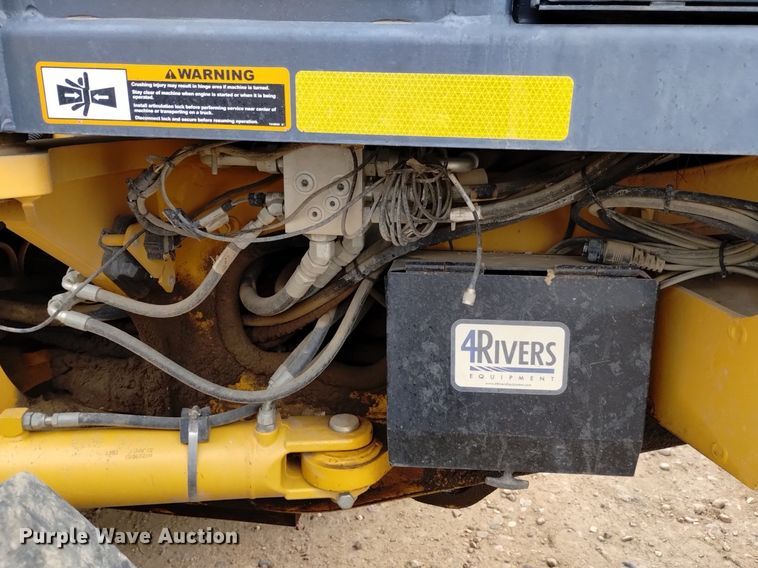 image for item DQ6007 2011 John Deere 772G motor grader