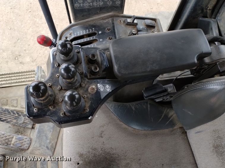 image for item DQ6007 2011 John Deere 772G motor grader