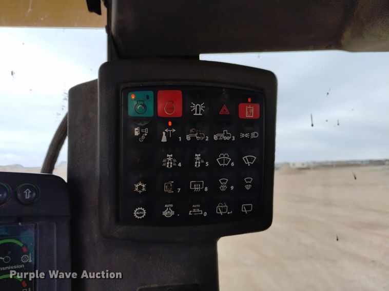 image for item DQ6007 2011 John Deere 772G motor grader