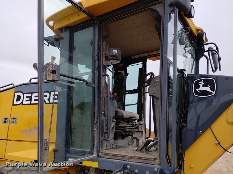 image for item DQ6007 2011 John Deere 772G motor grader