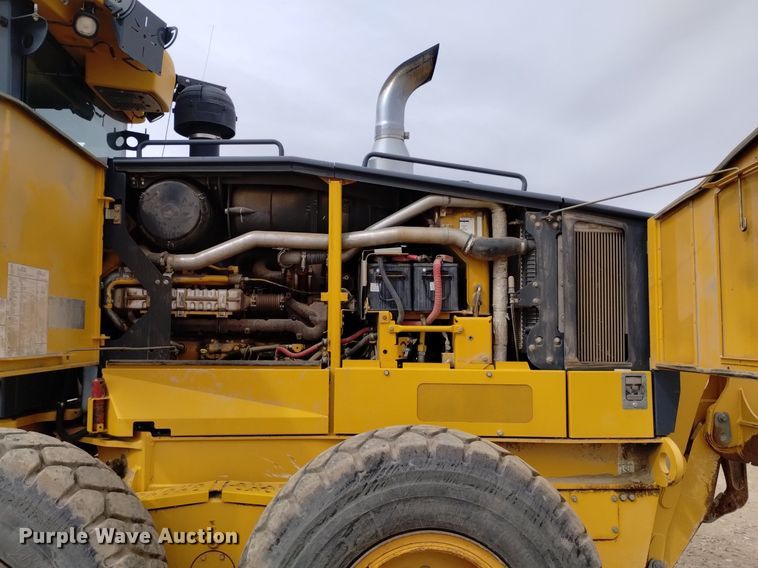 image for item DQ6007 2011 John Deere 772G motor grader