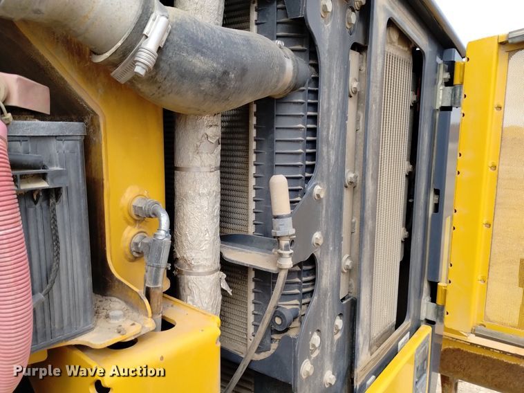 image for item DQ6007 2011 John Deere 772G motor grader