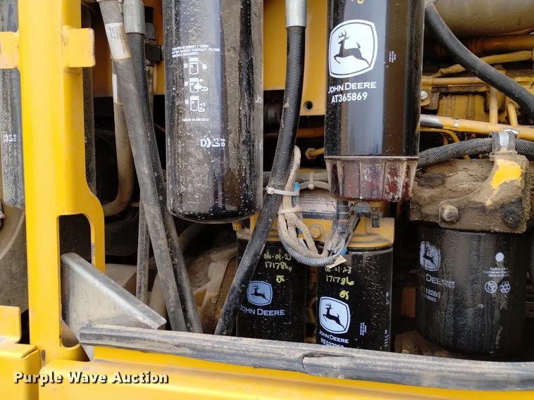 image for item DQ6007 2011 John Deere 772G motor grader