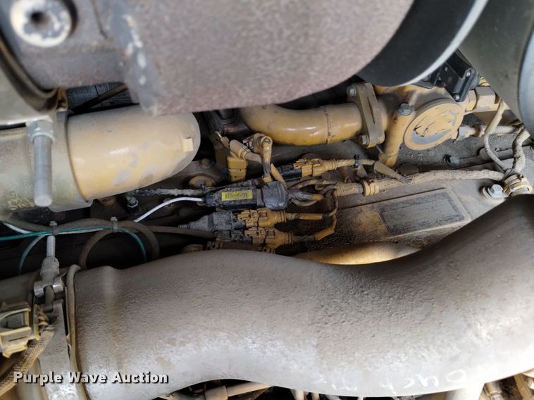 image for item DQ6007 2011 John Deere 772G motor grader