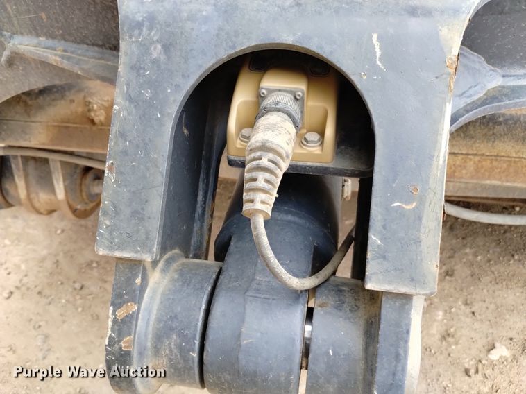 image for item DQ6007 2011 John Deere 772G motor grader