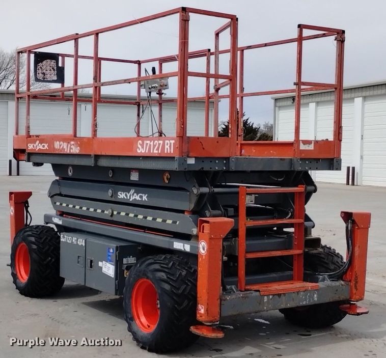image for item DQ6044 2014 SkyJack SJ 7127 scissor lift