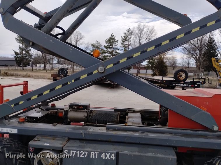 image for item DQ6044 2014 SkyJack SJ 7127 scissor lift