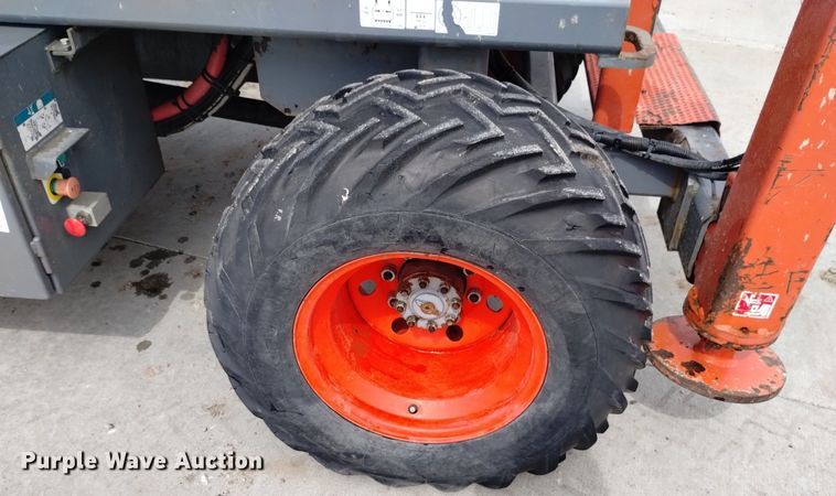 image for item DQ6044 2014 SkyJack SJ 7127 scissor lift