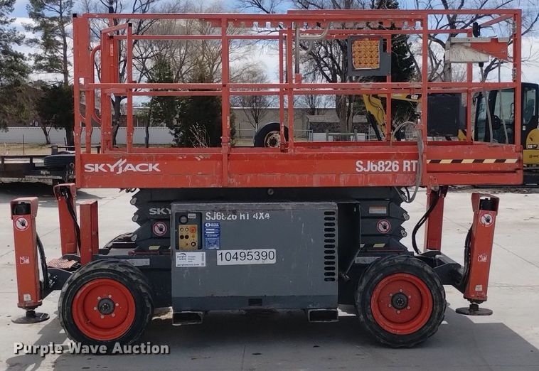 image for item DQ6045 2016 SkyJack SJ 6826RT scissor lift