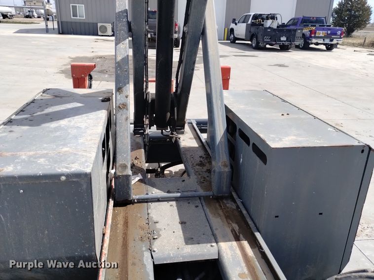 image for item DQ6045 2016 SkyJack SJ 6826RT scissor lift