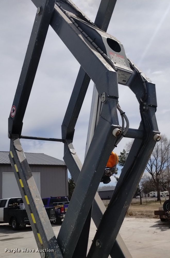 image for item DQ6045 2016 SkyJack SJ 6826RT scissor lift
